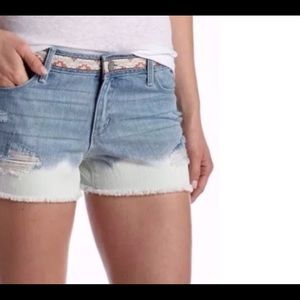✅ Jessica Simpson Bleached Distressed Denim Shorts